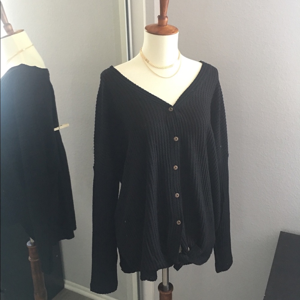 Penny Knotted Front Button Down Top - Picture 3 of 5